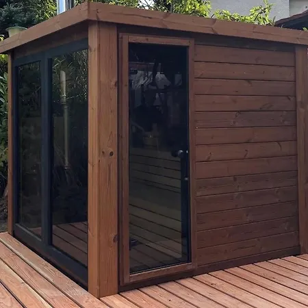 Luxury Vacation Villa, Private Jacuzzi & Sauna * Zoetermeer