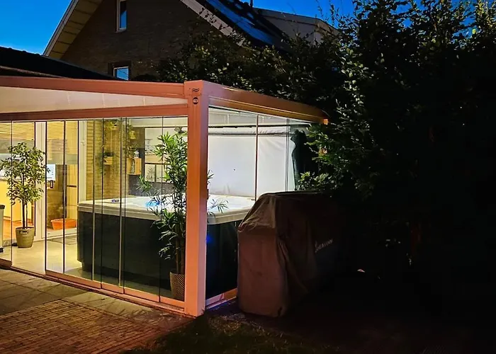 Modern And Luxury Vacation House, Private Jacuzzi